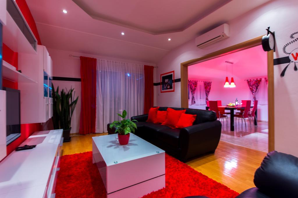 Apartments Barba Trogir Exterior photo