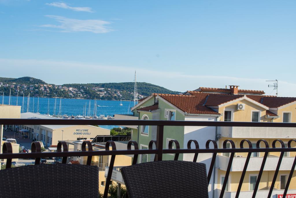 Apartments Barba Trogir Exterior photo