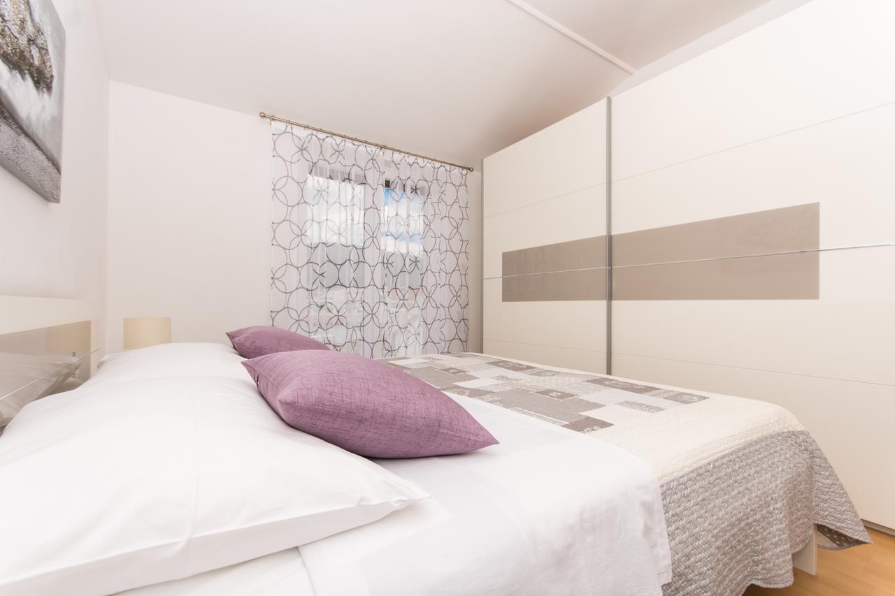 Apartments Barba Trogir Exterior photo
