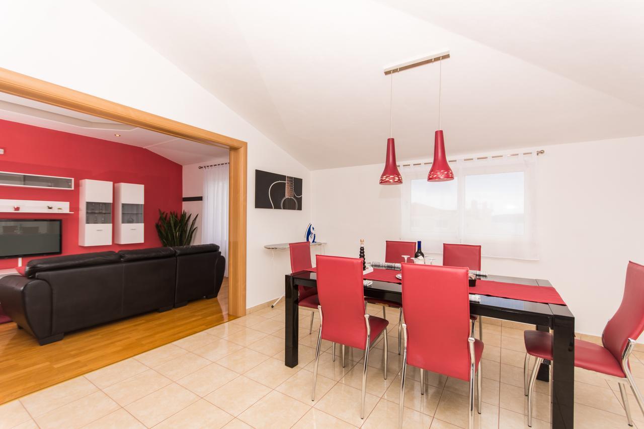 Apartments Barba Trogir Exterior photo