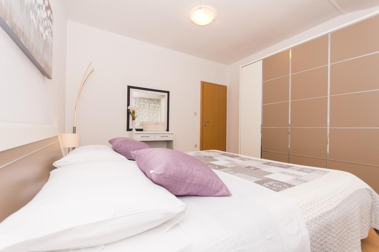 Apartments Barba Trogir Exterior photo